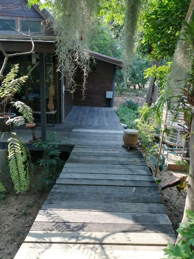 Ban Tha Pong Rustic​ Charm​ Suphan​ מראה חיצוני תמונה